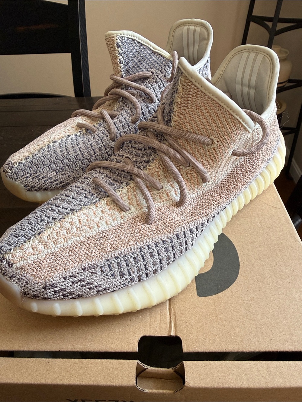 Yeezy Boost 350 Adidas Men’s Knit Sneakers in Tan and Gray, Men’s Size 10